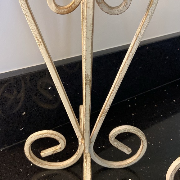 SET/2 Shabby White Distressed Metal Candle Pillars Pedestals Risers Farmhouse - Picture 5 of 14